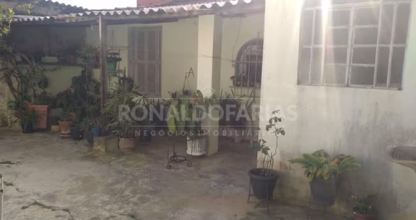 Casa à Venda em Campo Grande Terreno 327 m²