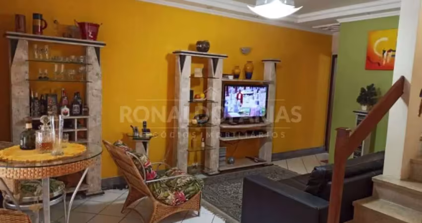 Casa a venda em interlagos com 2 dormitórios e 2 vagas de garagem
