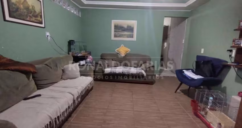Casa a Venda em Parque Cocaia  3 Dormitórios 2 Vagas
