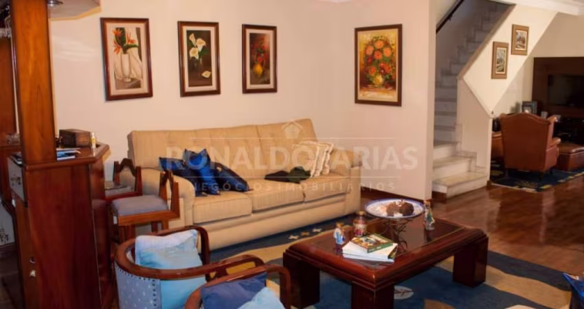 Sobrada a Venda com 3 dormitório e 189m² de construção no Jardim Marajoara
