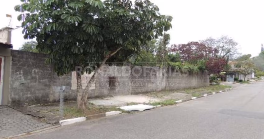 TERRENO A VENDA de 600 m²  sem arvores NO BOLSÃO DE INTERLAGOS
