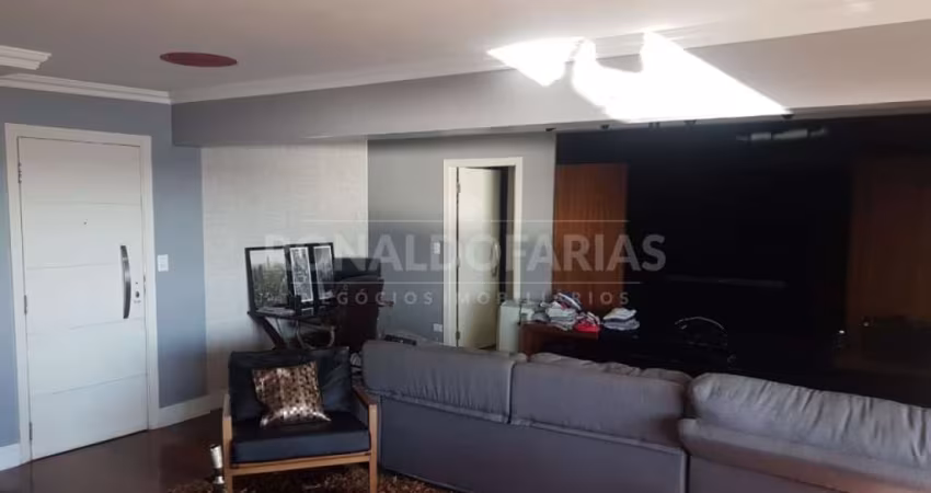 CONDOMINIO GREEN VILLAGE BAIRRO INTERLAGOS 4 DORMS 181 M 2 VAGAS!!!