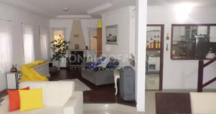 Casa à venda no bairro de interlagos bolsão com 3 dormitórios suítes e 6 vagas de garagem