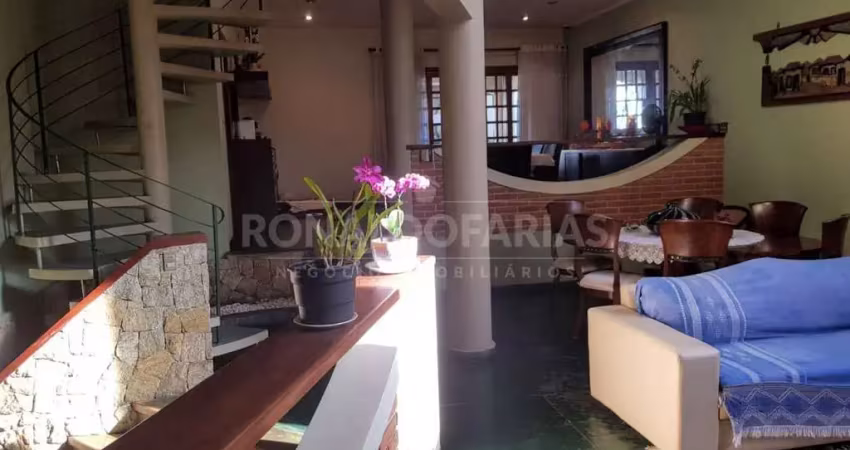 Casa à venda em interlagos com 3 dormitórios, 1 suíte e 4 vagas de garagem