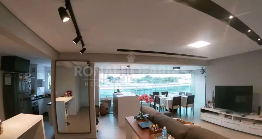Apartamento à venda reformado com 3 dormitórios na região de santo amaro.