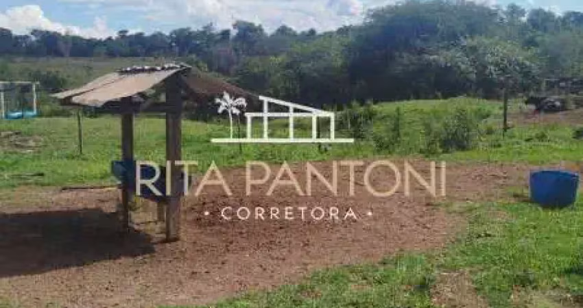 Fazenda à venda no Centro, Cajuru 