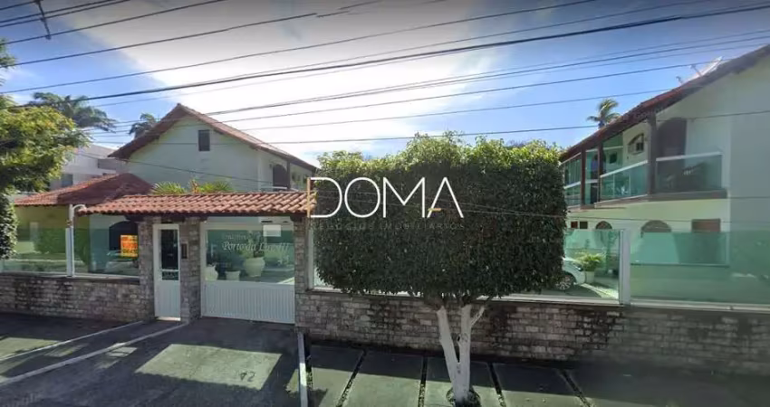 Casa em Condomínio com vista lagoa