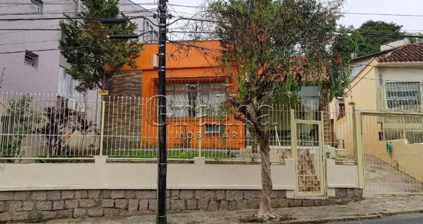 Casa com 3 quartos à venda na Rua Artigas, 214, Petrópolis, Porto Alegre