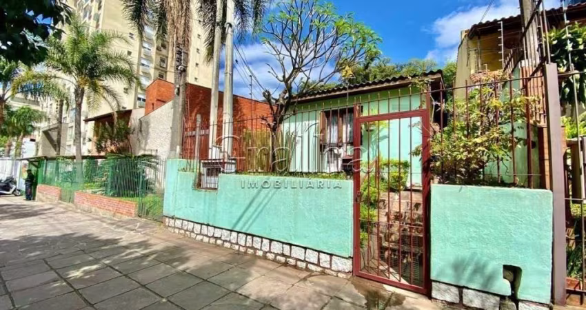 Casa com 4 quartos à venda na Avenida Coronel Lucas de Oliveira, 2591, Petrópolis, Porto Alegre