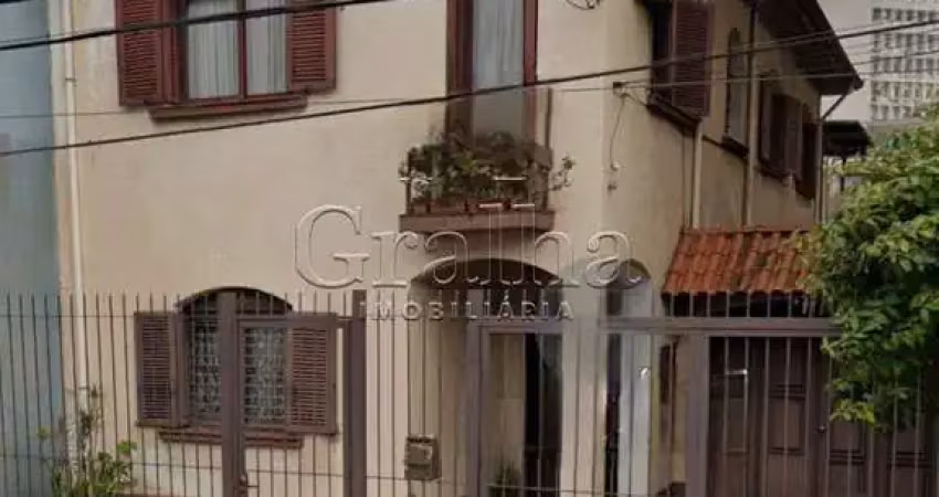 Casa com 3 quartos à venda na Rua Silva Só, 147, Santa Cecília, Porto Alegre