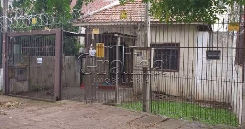 Casa com 3 quartos à venda na Rua São Francisco, 1022, Santana, Porto Alegre