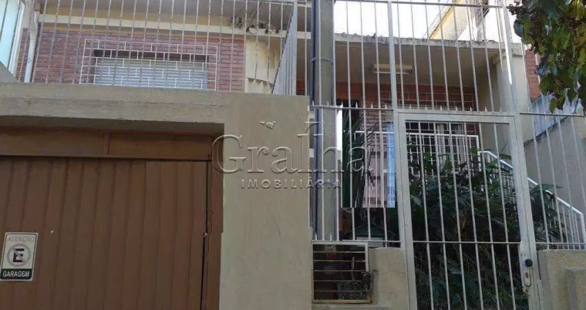 Casa com 3 quartos à venda na Praça Jayme Telles, 50, Santana, Porto Alegre