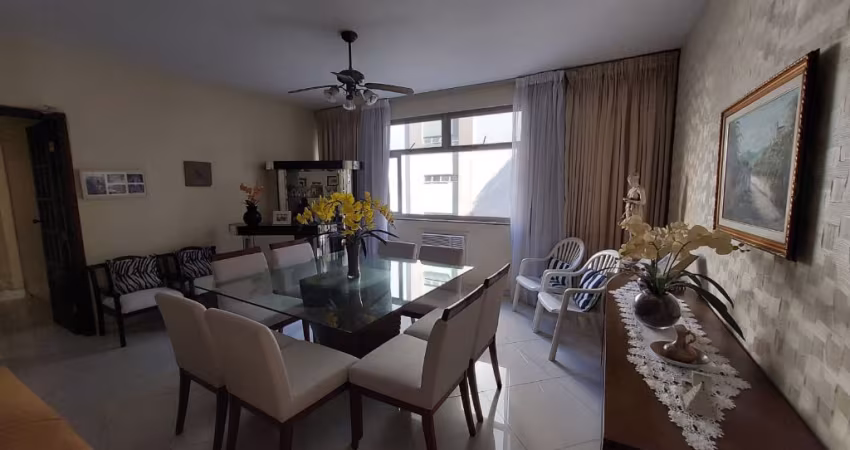 Apartamento Claro Indevassado, no Centro de Icarai