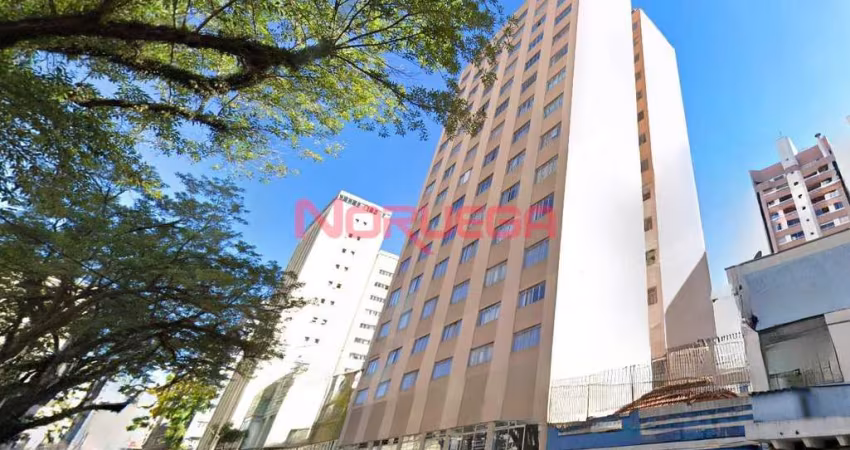 Apartamento à venda em Curitiba-PR: 1 quarto, 1 suíte, 1 sala, 1 banheiro, 38.10 m² no Centro! Confira já!