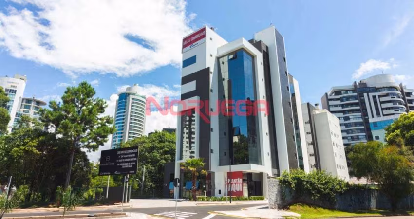 Sala Comercial de Alto Padrão em Mossunguê - Curitiba-PR: 1 sala, 1 banheiro, 91,02 m² - Venda ou Locação!