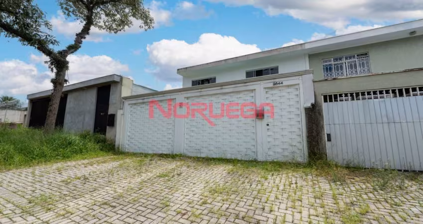 Imperdível: Casa à venda em Curitiba-PR, Rebouças, 3 quartos, 1 suíte, 2 salas, 3 banheiros, 2 vagas, 150m². Venha conferir!