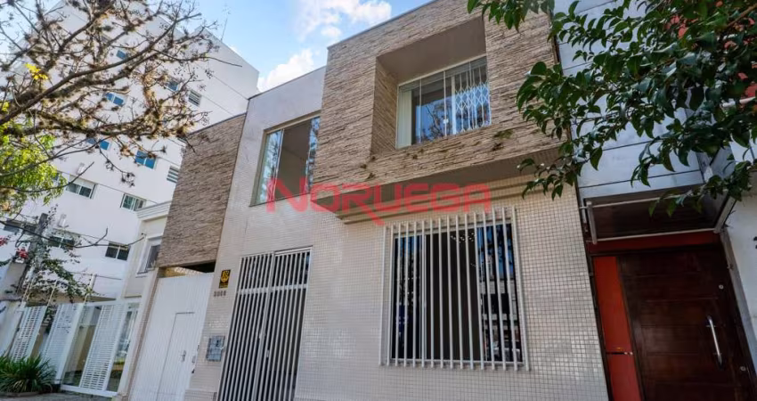 Espaçoso e Moderno Escritório Comercial de Alto Padrão à Venda em Água Verde, Curitiba-PR
