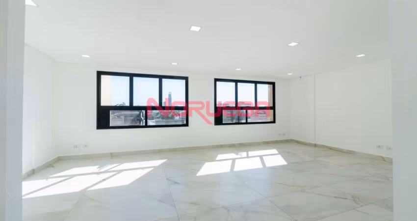 Locação de Imóvel Comercial no Centro de Curitiba-PR: 2 Salas, 1 Banheiro, 64,28 m² - Imperdível!