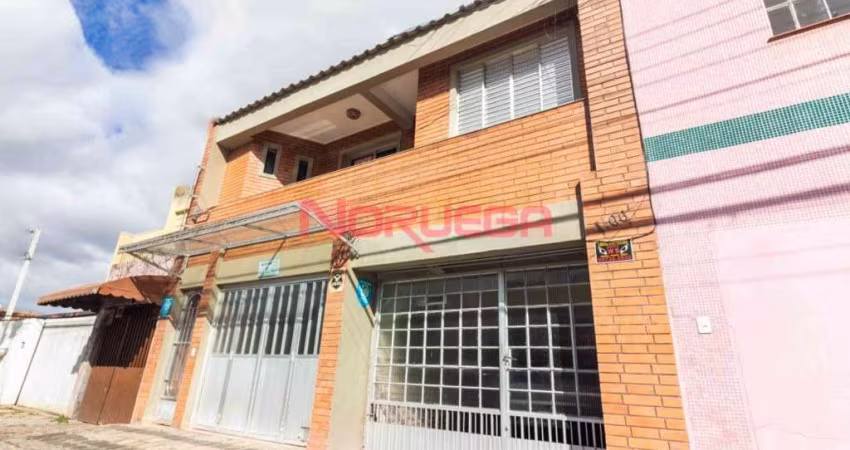 Casa para locação de alto padrão em Curitiba-PR, bairro Rebouças: 2 quartos, 1 suíte, 2 salas, 3 banheiros, 1 vaga, 140m².