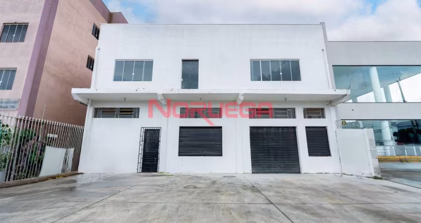 Barracão Comercial para Locação em Guaraituba, Colombo-PR: 3 Banheiros, 4 Vagas de Garagem, 442m² de Área.
