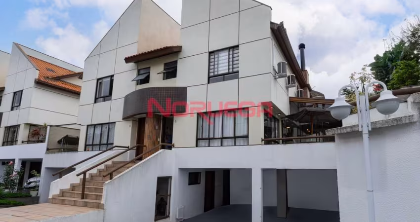 Imperdível: Casa à venda em Curitiba-PR, Boa Vista! 4 quartos, 2 suítes, 175m², 2 vagas. Agende sua visita!