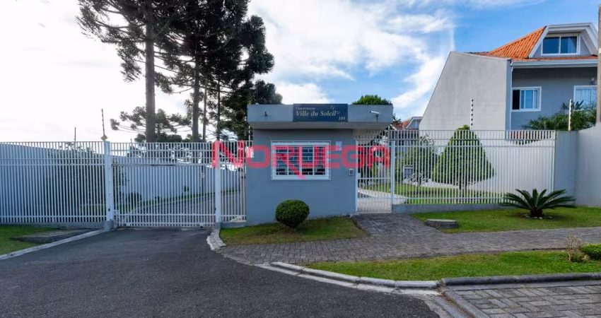Sobrado em condomínio à venda em Curitiba-PR, bairro Cachoeira: 2 quartos, 1 suíte, 1 sala, 3 banheiros, 2 vagas, 90,30 m².