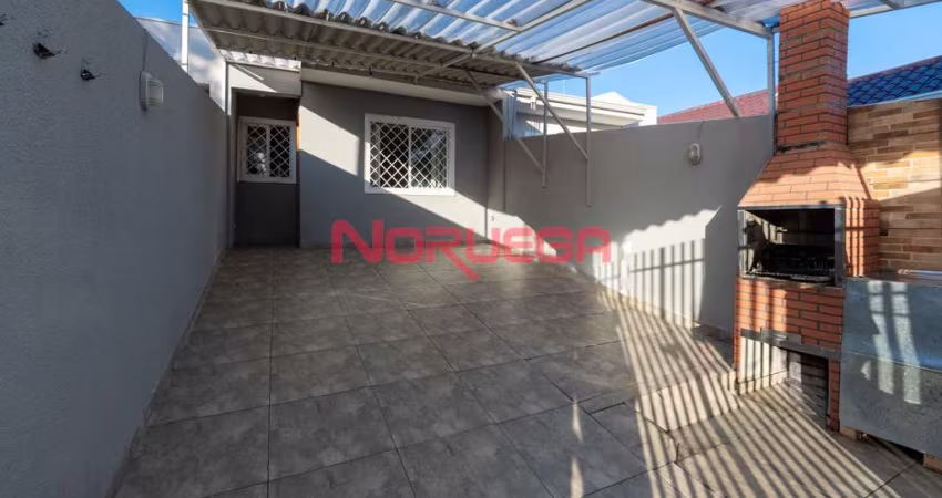 Casa no Alto Boqueirão, Curitiba-PR: 2 quartos, 1 sala, 1 banheiro, 2 vagas, 44 m²!