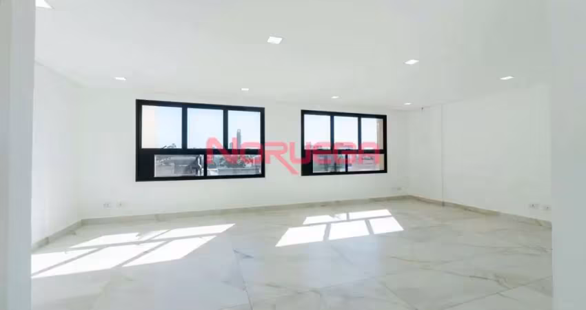 Locação de Imóvel Comercial no Centro de Curitiba-PR: 2 Salas, 1 Banheiro, 64,28 m² - Imperdível!