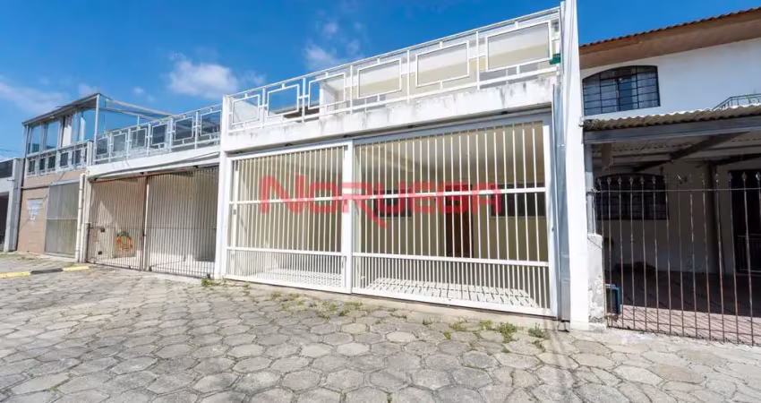 Casa com 3 quartos para alugar na Rua Victório Malucelli, 703, Hauer, Curitiba