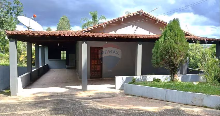 CHÁCARA COM AMPLO TERRENO Á VENDA NO PORTAL DE PIRAPORA