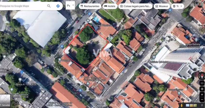 Terreno à venda na Rua Monsenhor Liberato, 1895, Fátima, Fortaleza