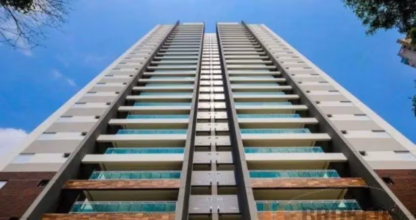 Apartamento com 151m² de área útil, sala para 3 ambientes, varanda com churrasqueira, 3 suítes.