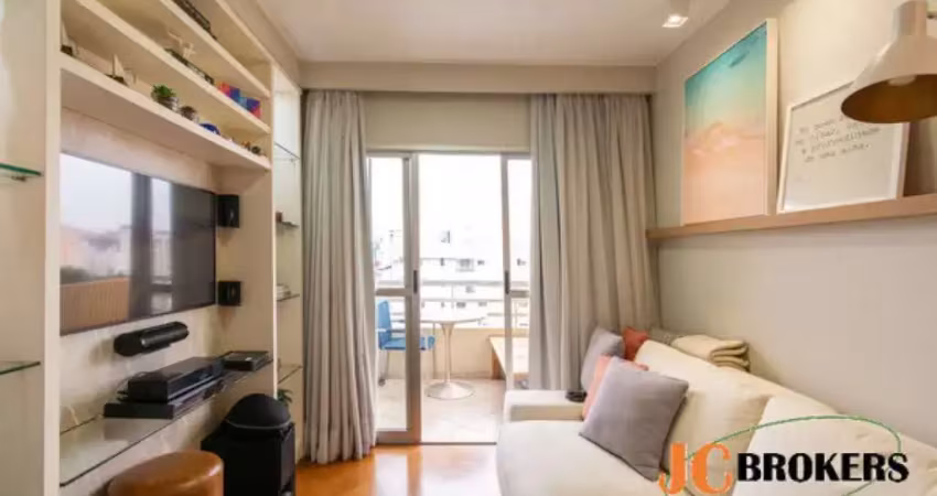 Apartamento com 55 m², 2 dormitórios, sendo 1 suíte, sala para dois ambientes, varanda, 1 vaga