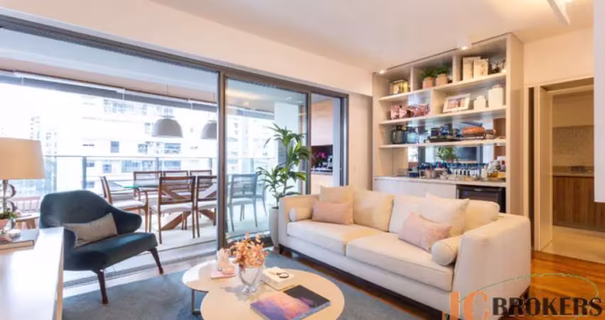 Apartamento com 131 m² de área útil, 3 dormitórios sendo 1 suíte, 2 vagas