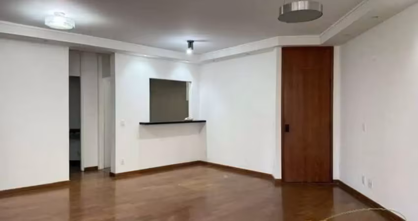 Apartamento com 121m² de área útil, 4 dormitórios sendo 3 suítes, 3 vagas