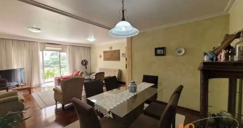 Apartamento com 160m² de área útil,  4 dormitórios sendo 2 suítes, 2 vagas