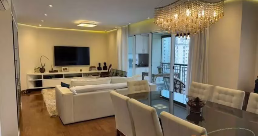 Apartamento com 137 m² de área útil,  3 dormitórios sendo 2 suítes, 3 vagas