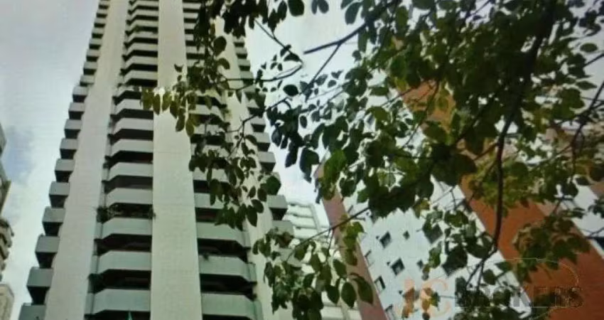 Apartamento com 140m², 4 dormitórios sendo 2 suítes, 2 vagas de garagem
