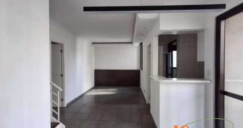 Apartamento duplex com 70 m², 2 suítes, sala para dois ambientes, varanda, 2 vagas