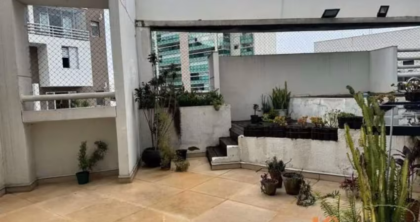 Linda cobertura com 202mts de área útil, 3 suítes, 4 vagas