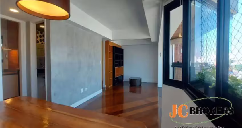 Apartamento com 120 m², 3 dormitórios, sendo 2 suítes, sala para 2 ambientes, 2 vagas