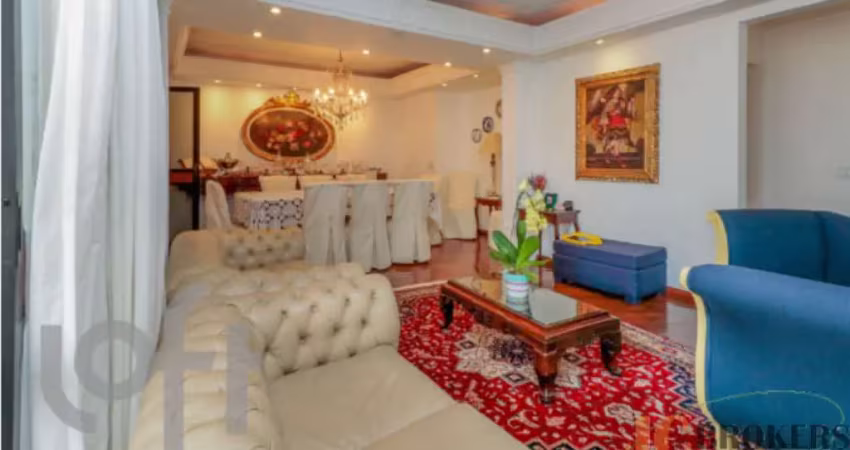 Apartamento com 200m² de área útil, 3 dormitórios sendo 3 suítes, 3 vagas