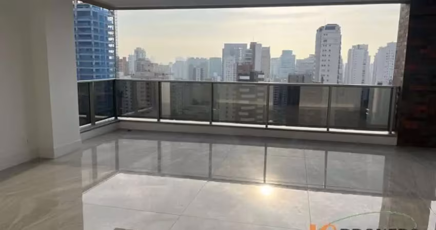 Apartamento com 160m² de área útil, 3 suítes, 3 vagas