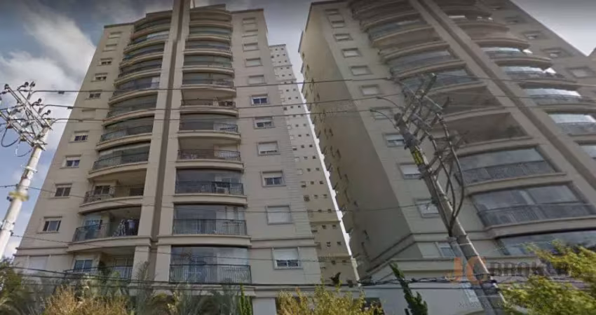 Apartamento com 118m² de área útil, 2 vagas, varanda, 3 dormitórios.