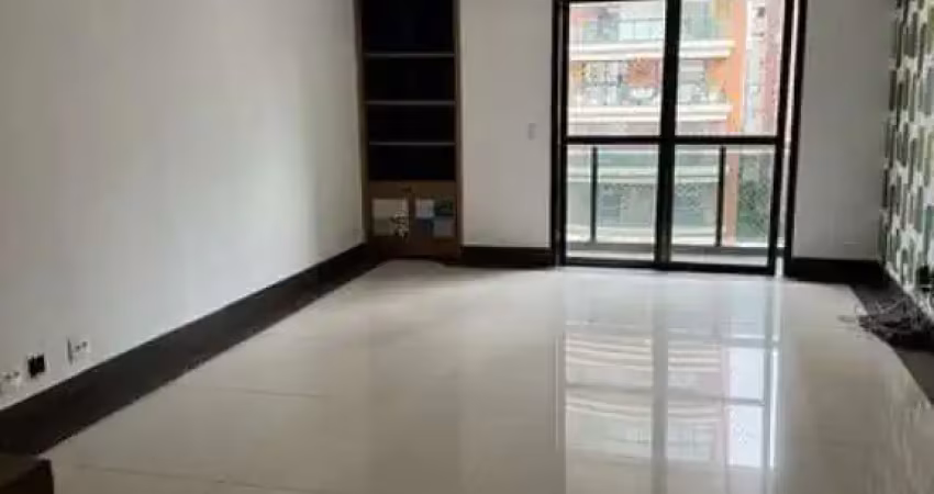 Apartamento reformado com 115 m², 3 dormitórios sendo 1 suíte, living para dois ambientes, 2 vagas