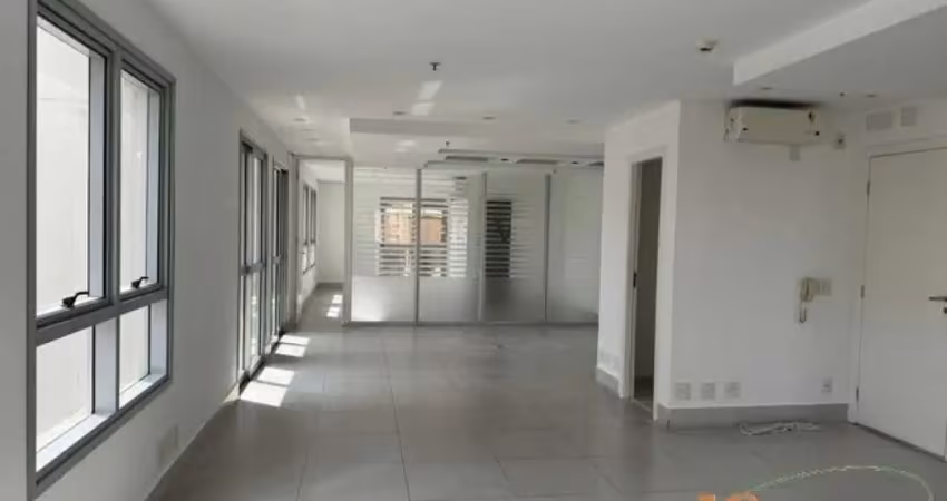 Sala comercial para alugar na Alameda dos Maracatins, 780, Moema, São Paulo