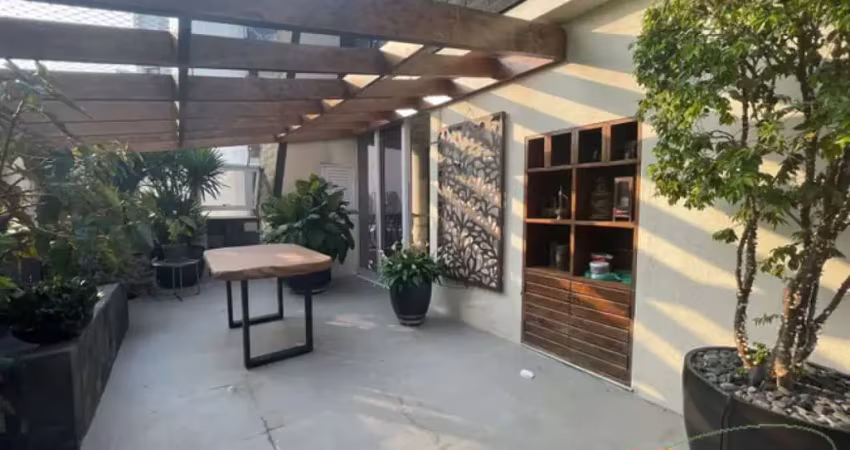 Cobertura com 390m² de área útil, 3 suítes, 6 vagas