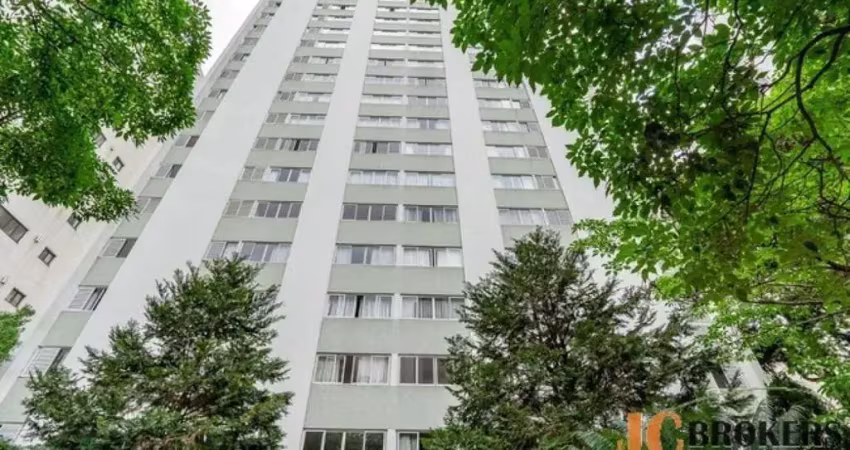 Apartamento com 137m² de área útil, 4 dormitórios sendo 1 suíte, 2 vagas.