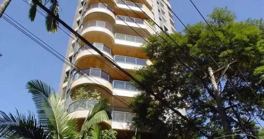 Apartamento com 265 m² de área útil, 4 dormitórios sendo 3 suítes, 4 vagas