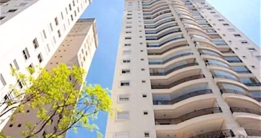 Apartamento mobiliado, com 156 m² de área útil, 3 dormitórios, sendo 3 suítes, 2 vagas
